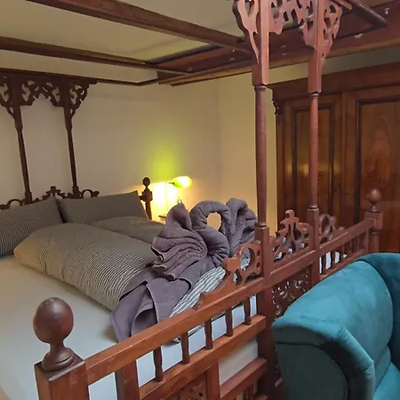 Apartmán Historischer Pferdestall Im Zentrum Von Weissenburg Mit 2 Parkplaetzen, Terrasse Und Balkon