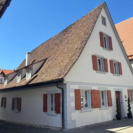 Apartment Historischer Pferdestall Im Zentrum Von Weißenburg Mit 2 Parkplätzen, Terrasse Und Balkon