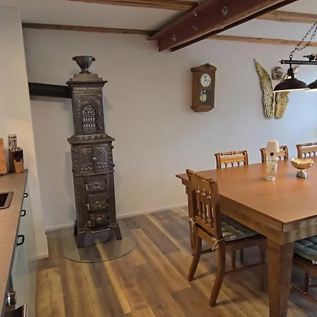 Historischer Pferdestall Im Zentrum Von Weissenburg Mit 2 Parkplaetzen, Terrasse Und Balkon *