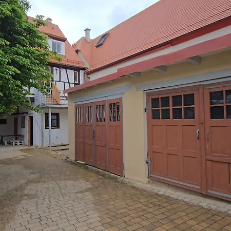 Historischer Pferdestall Im Zentrum Von Weissenburg Mit 2 Parkplaetzen, Terrasse Und Balkon
